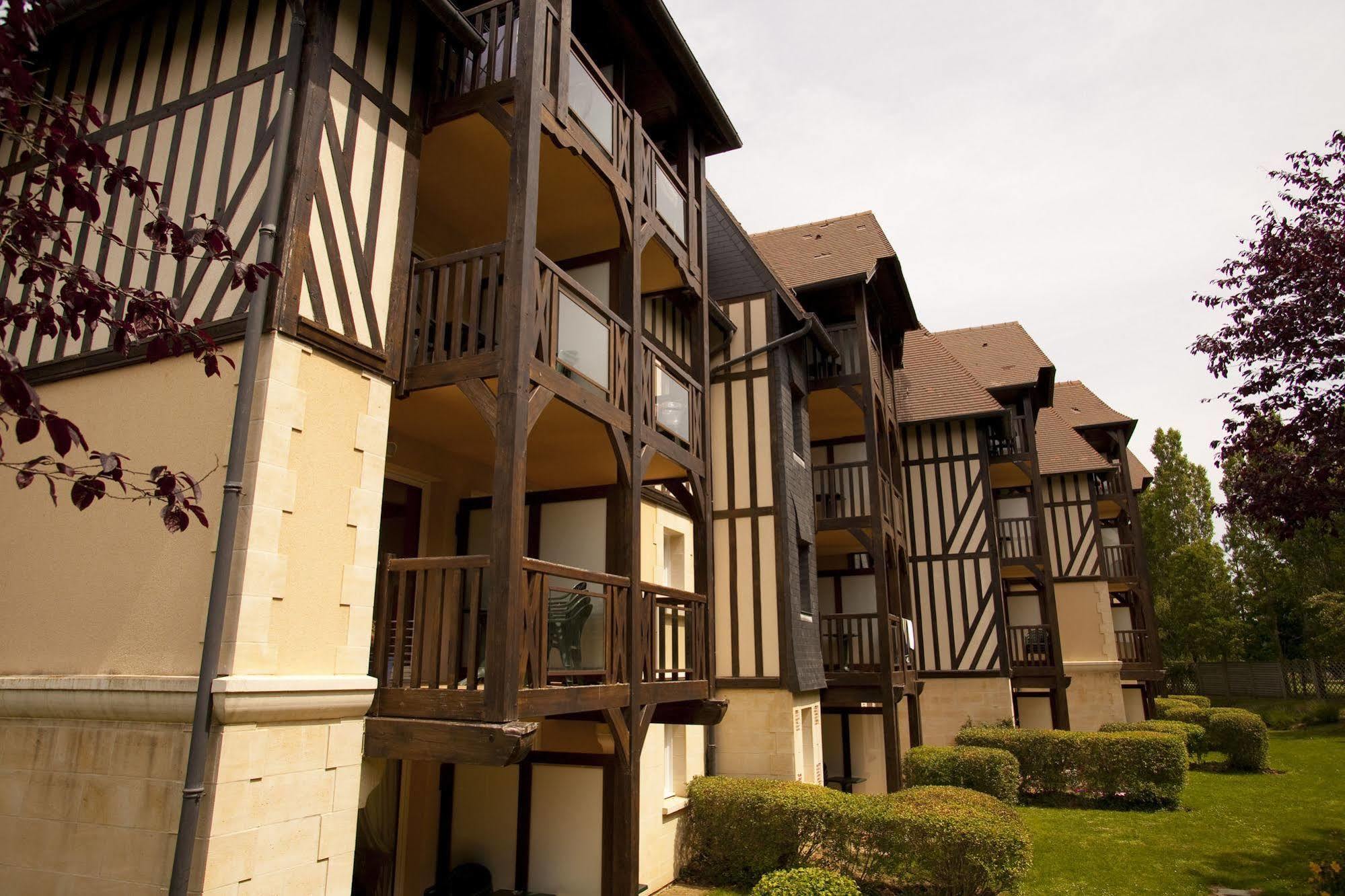 Pierre & Vacances La Residence Du Golf Deauville Eksteriør bilde