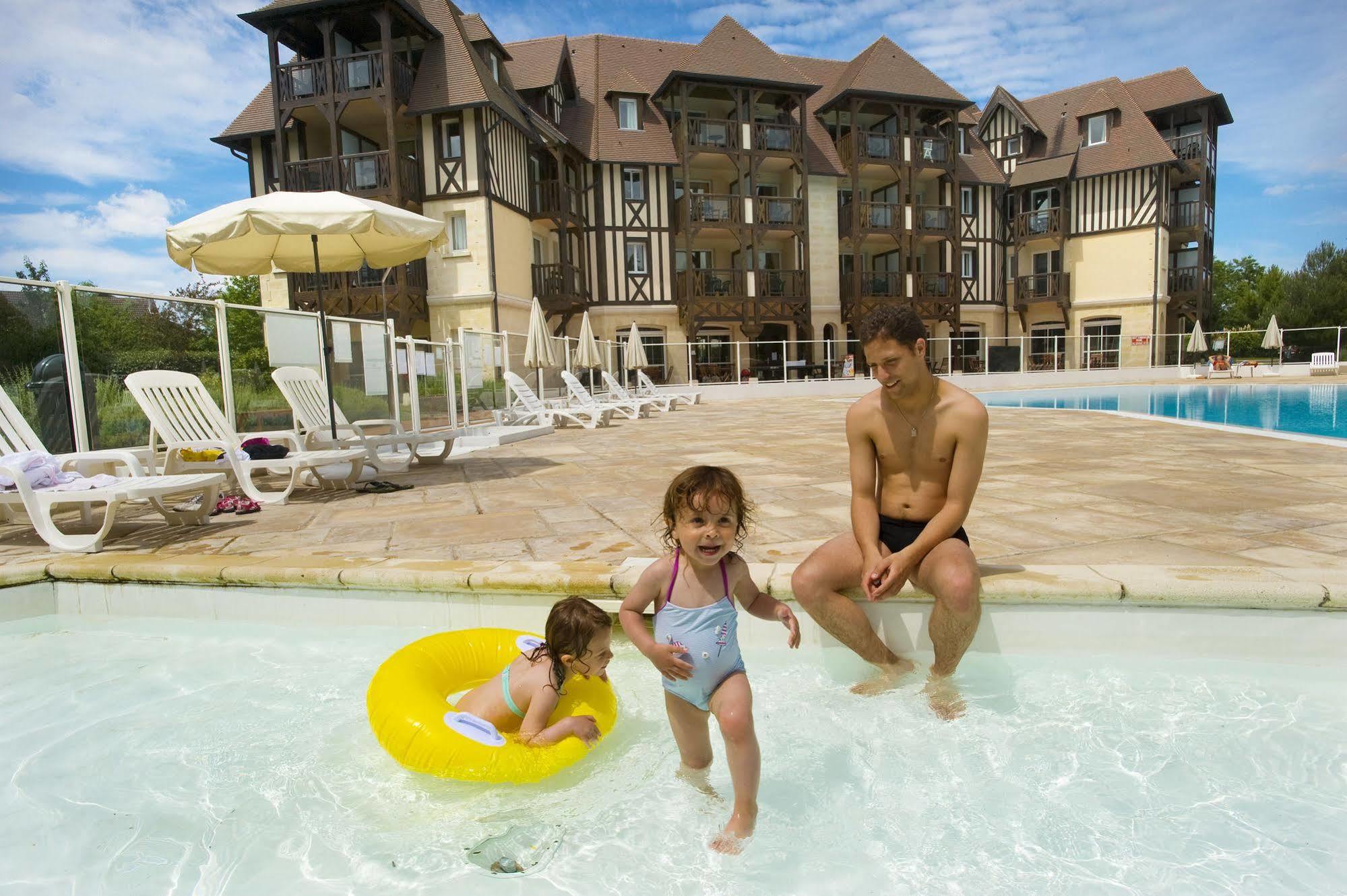 Pierre & Vacances La Residence Du Golf Deauville Eksteriør bilde